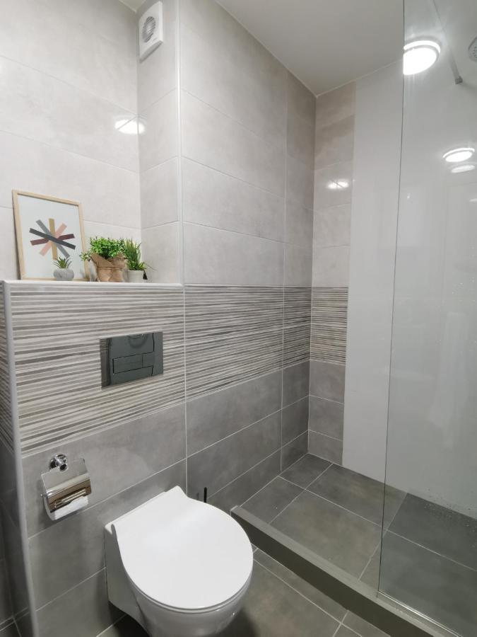 Cozy One-Bedroom Apartment At Ljubovic Park Podgorica Kültér fotó